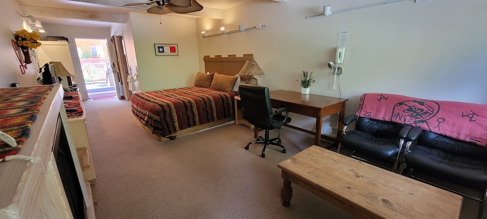 Hot Springs Inn - photo 27