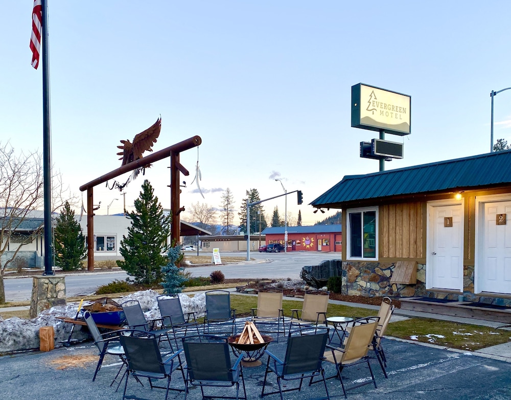 Evergreen Motel - photo 54