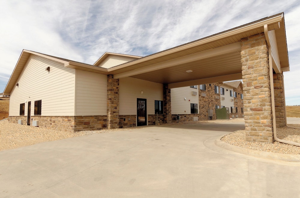 Cobblestone Inn & Suites Denison Oak Ridge - photo 70