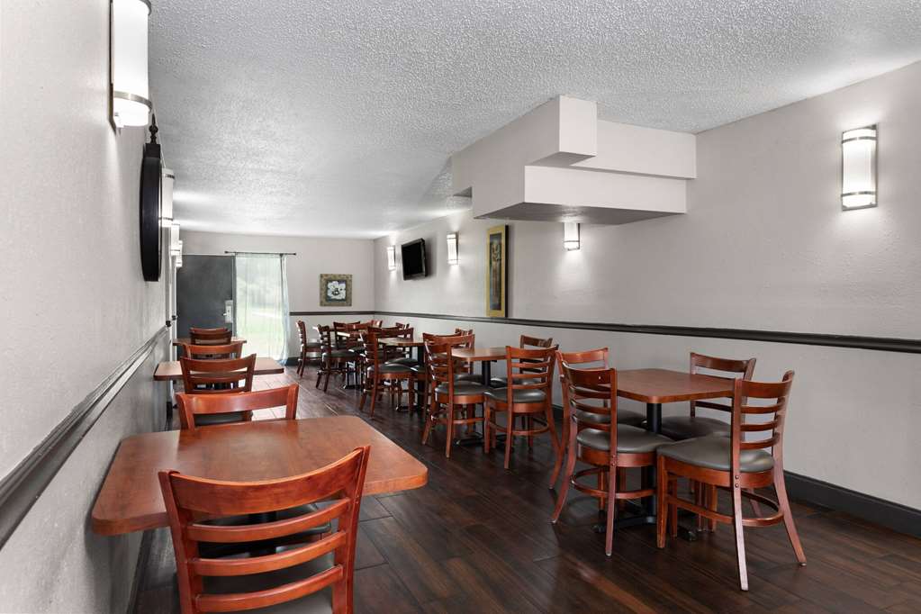 Days Inn by Wyndham Wildwood I 75 - photo 24