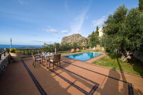 Malathiros Traditional Villas — 4-Star Luxury Hotel in Kissamos, Greece