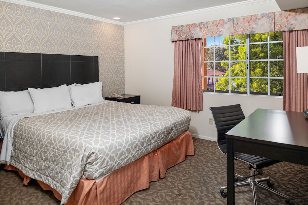 Glendale Hotel - photo 13
