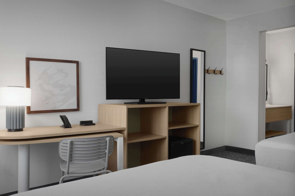 Spark by Hilton Miami Doral - photo 12