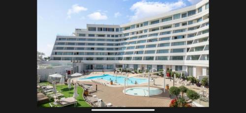 Beach Front affordable vacanc in Eilat, Israel