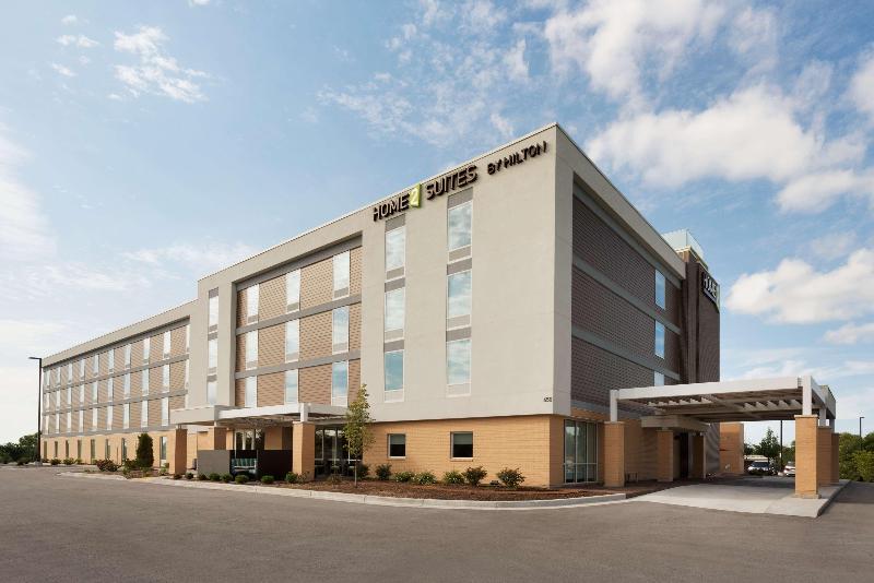 Home2 Suites by Hilton Milwaukee Brookfield - photo 3