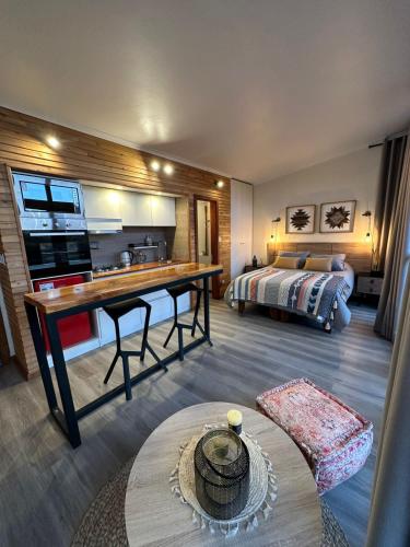 Saltos - carbon neutral hotel in Unknown City