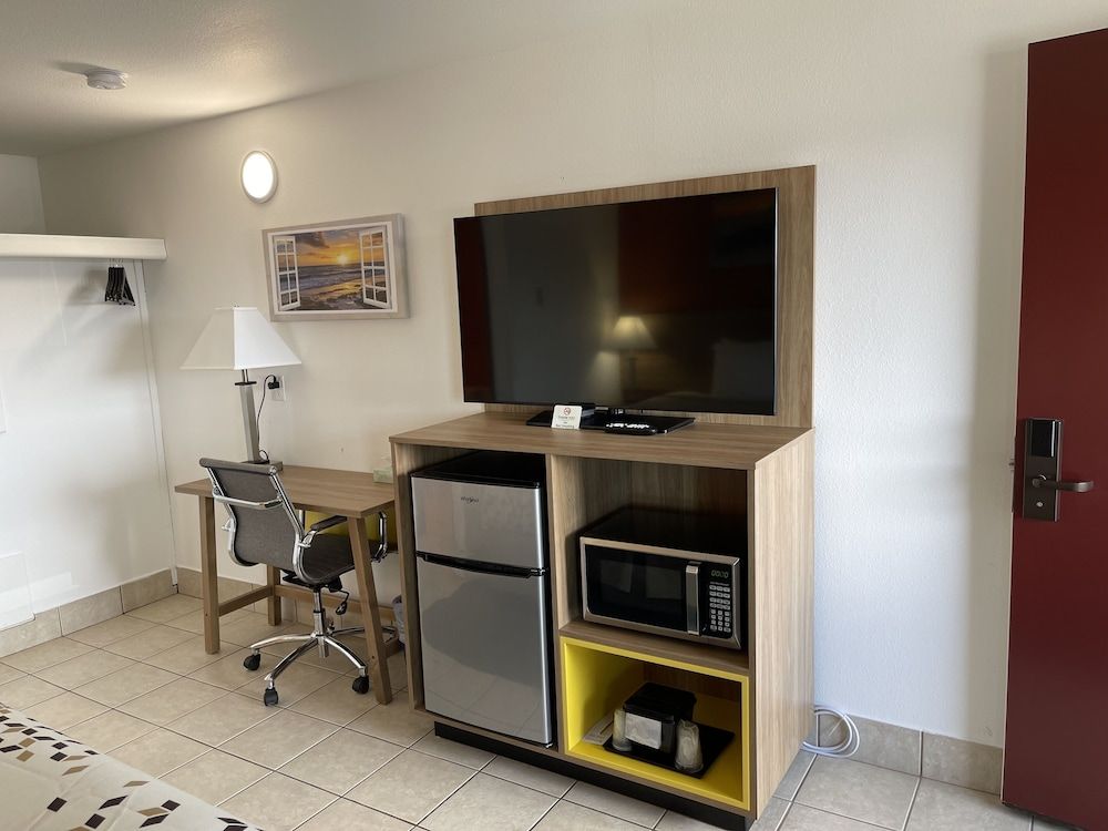 Americas Best Value Inn And Suites Newport - photo 19