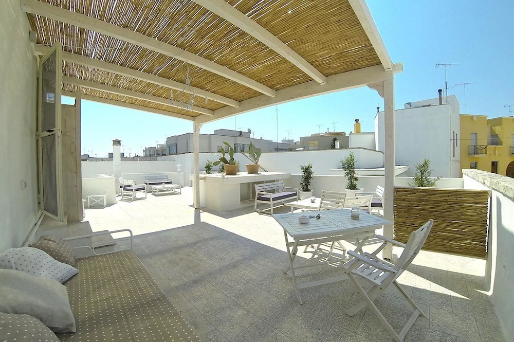 B&B Palazzo Marzo — 4-Star Luxury Hotel in Otranto, Italy