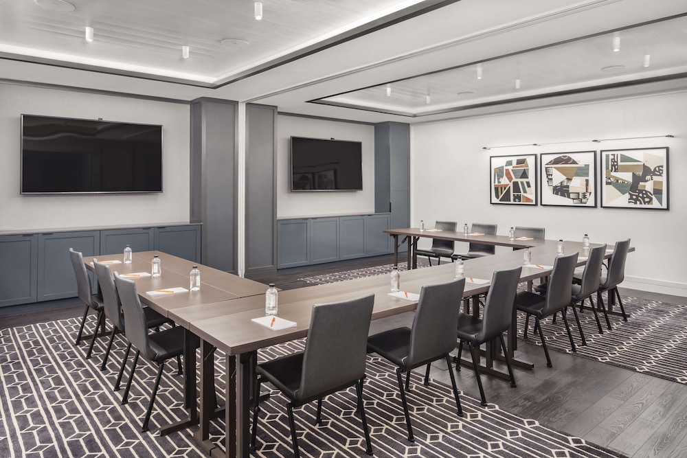 Canopy by Hilton Portland Waterfront - photo 61