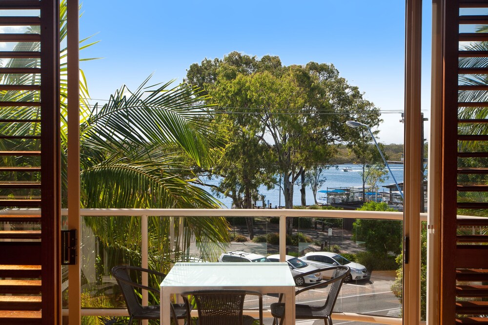 Mariner's Reach Apartments — 4-Star Luxury Hotel in Noosaville, Australia