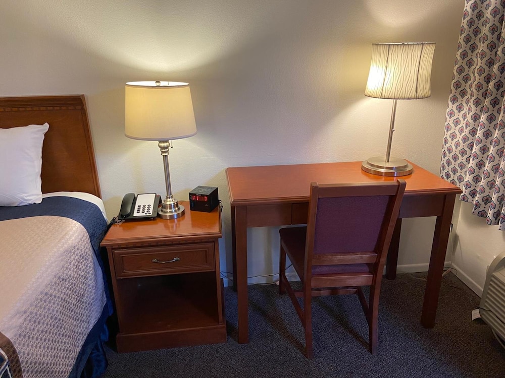 Vantage Point Inn Woodland Hills - photo 13