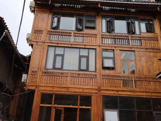 Show Inn - carbon neutral hotel in Unknown City