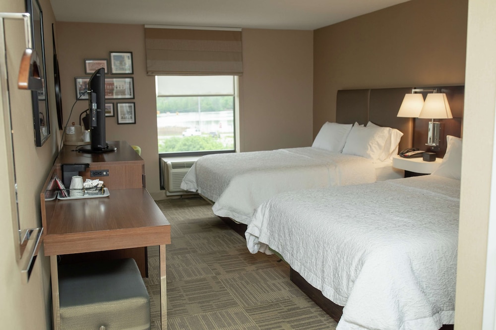 Hampton Inn Commerce Novi - photo 13