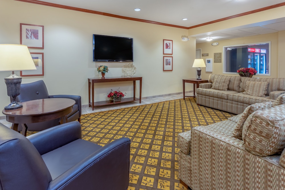 Candlewood Suites Minot by IHG - photo 43