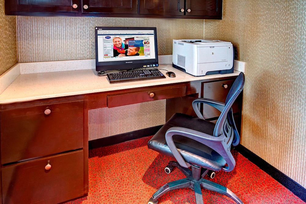 Hampton Inn Cookeville - photo 35