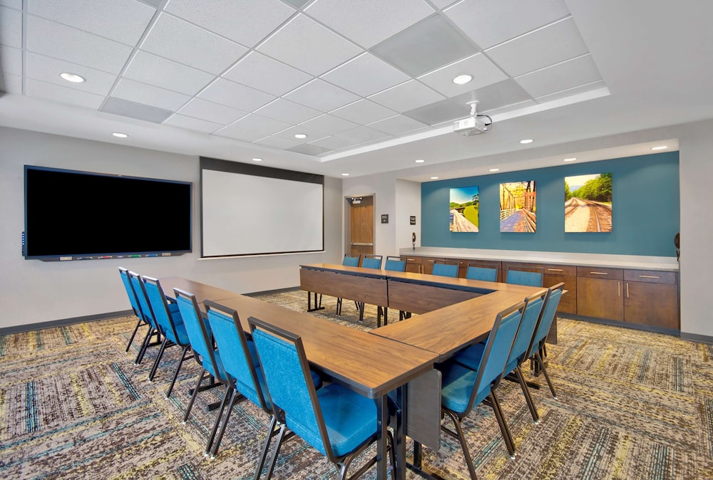 Hampton Inn by Hilton Abingdon - photo 36