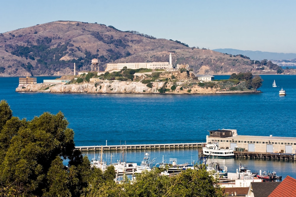 The Barnes San Francisco Tapestry Collection by Hilton - photo 54