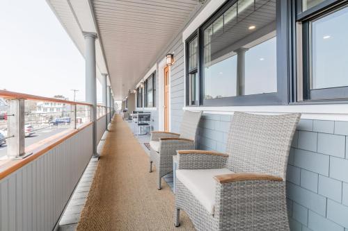 Lighthouse Suites at Pine Point - photo 22