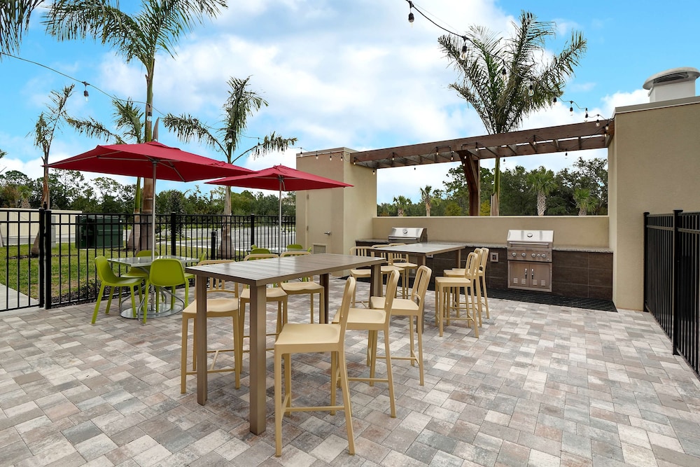 Home2 Suites by Hilton Lakewood Ranch - photo 35