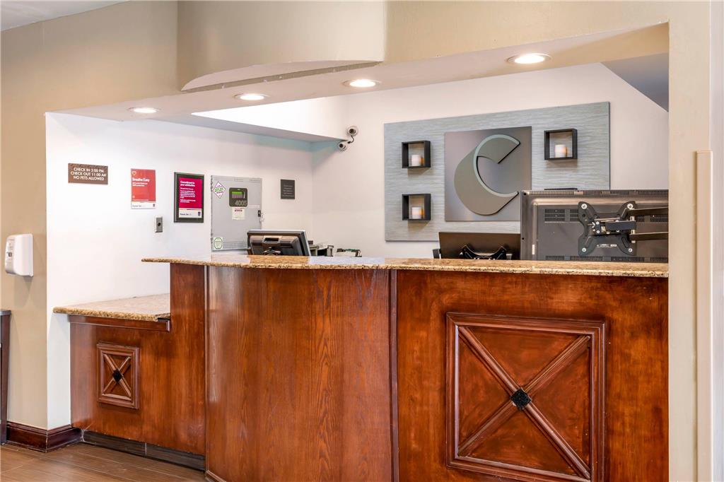 Comfort Suites North Dallas - photo 4