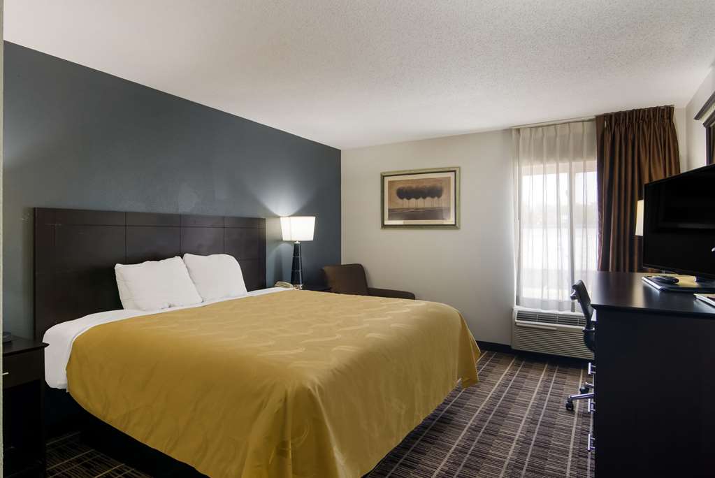 Quality Inn Aurora Naperville Area - photo 12