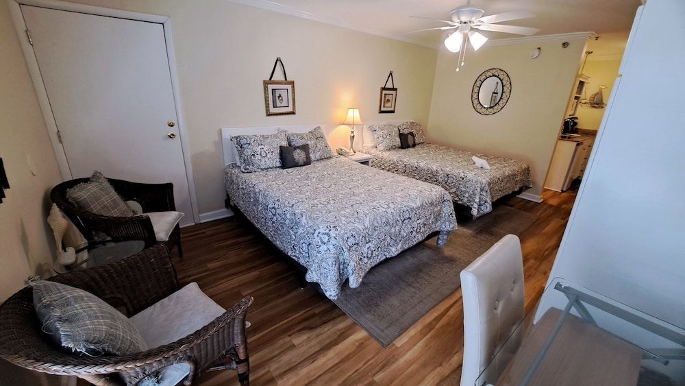 Saint Simons Inn by the Lighthouse - photo 12