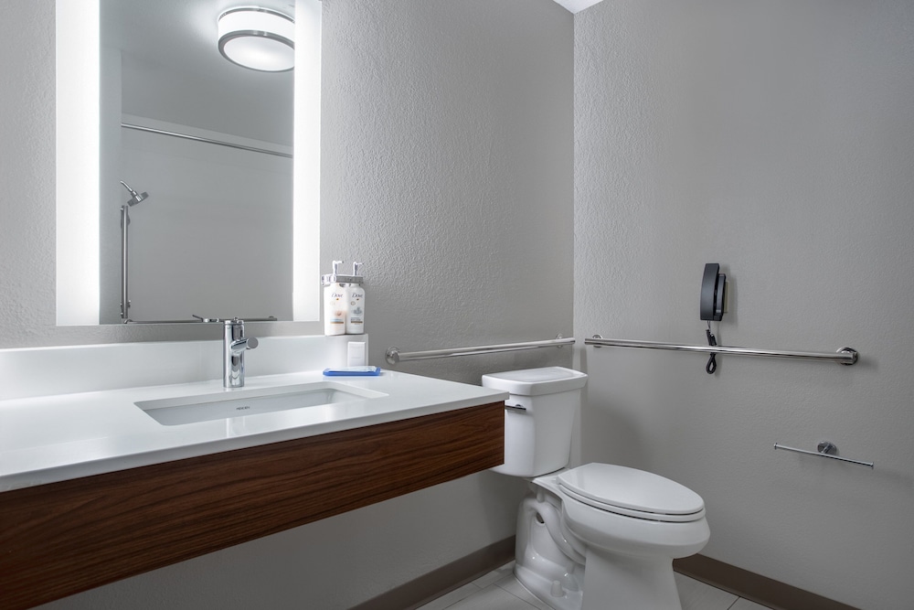 Holiday Inn Express Hotel & Suites Clinton by IHG - photo 17