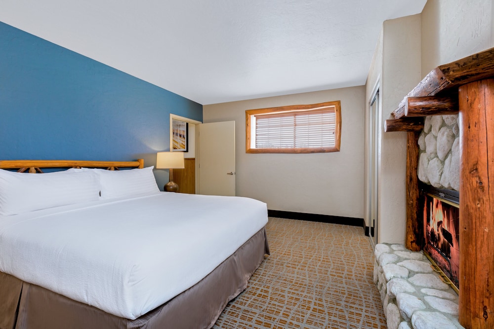 Holiday Inn Resort The Lodge At Big Bear Lake by IHG - photo 12