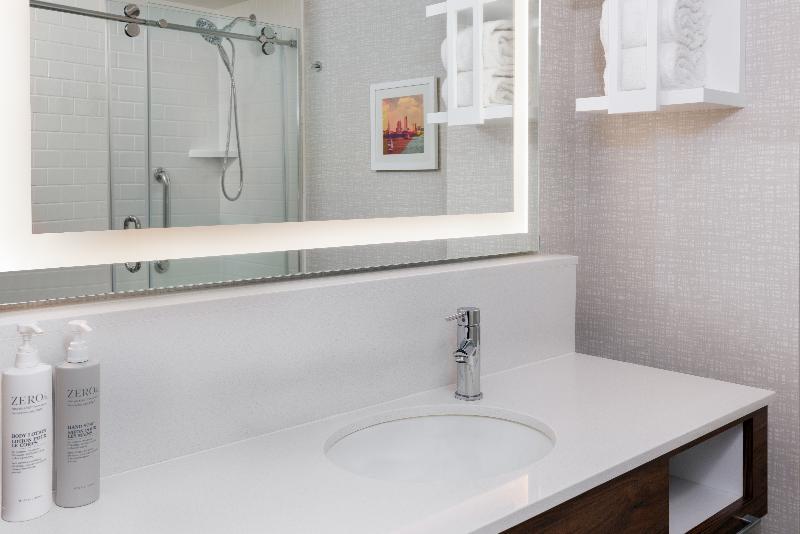 Hampton Inn & Suites Cleveland Beachwood - photo 54