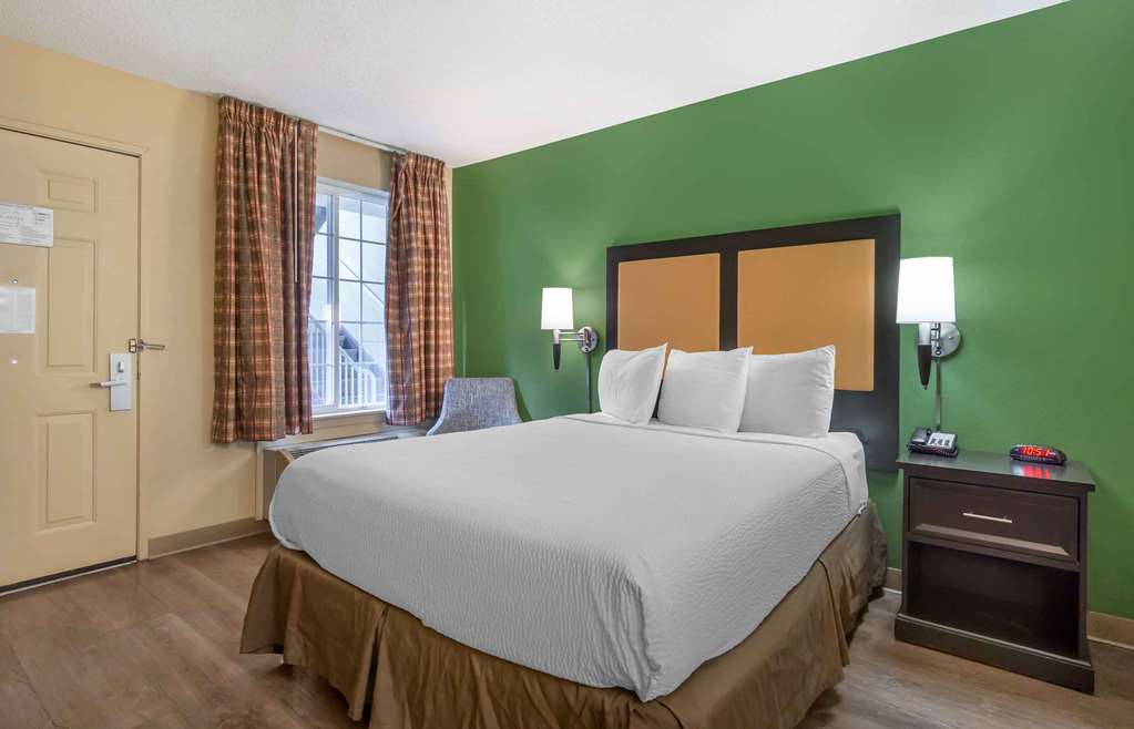 Extended Stay America Suites Seattle Bellevue Factoria - photo 8