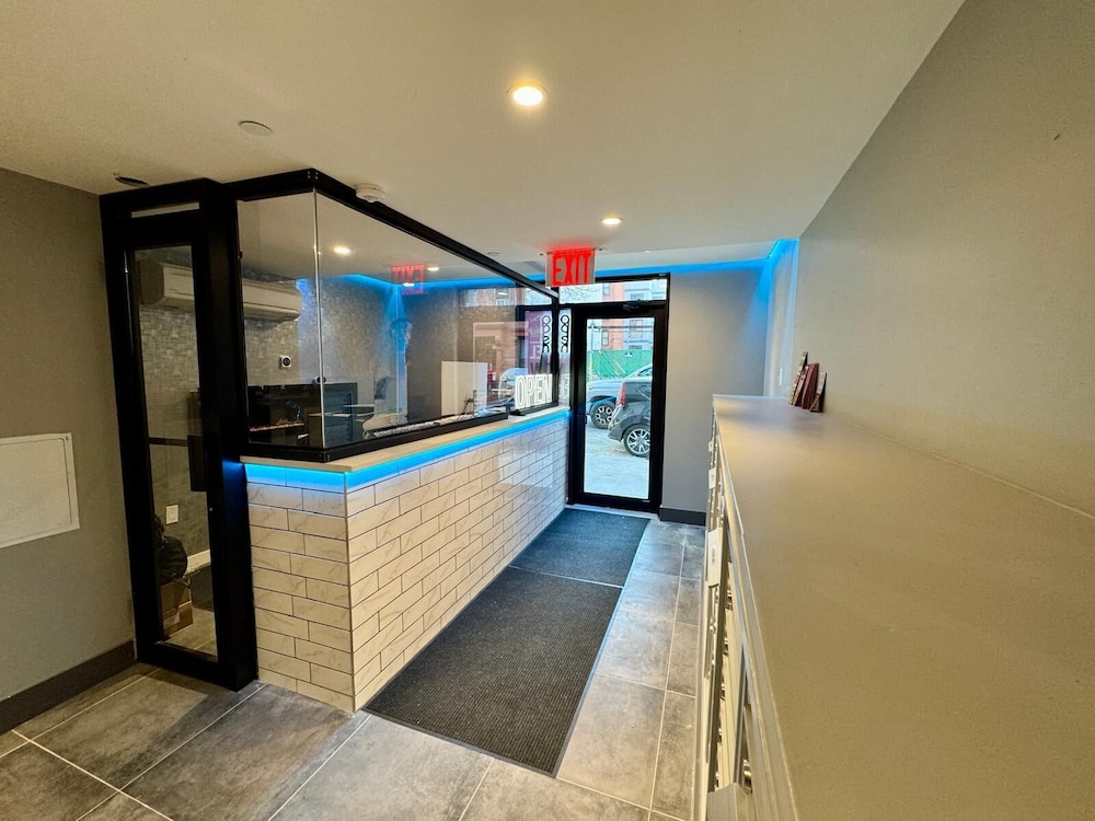 Rose Hotel Bronx - photo 2