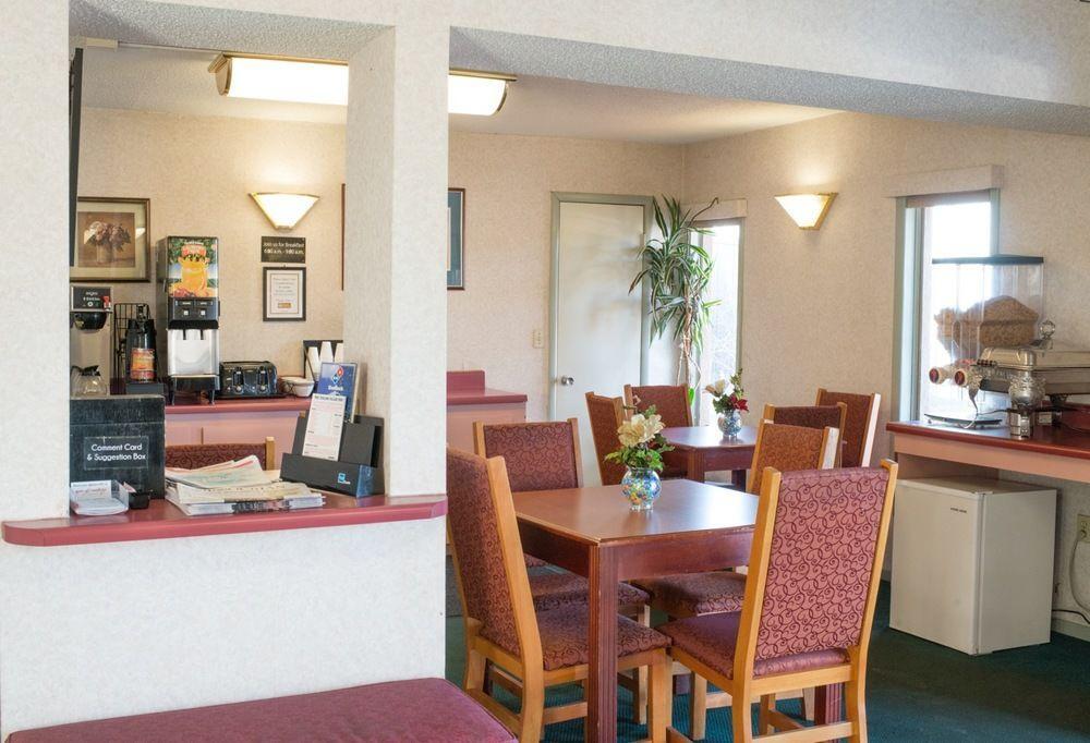 Travelodge Columbia - photo 9