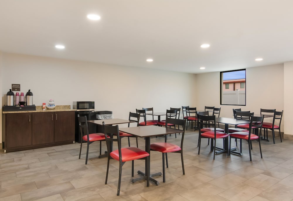 Red Roof Inn Chester - photo 30