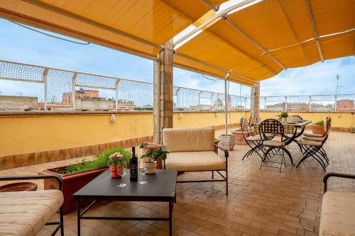 La Terrazza di Paola San Giovanni — 4-Star Luxury Hotel in Rome, Italy