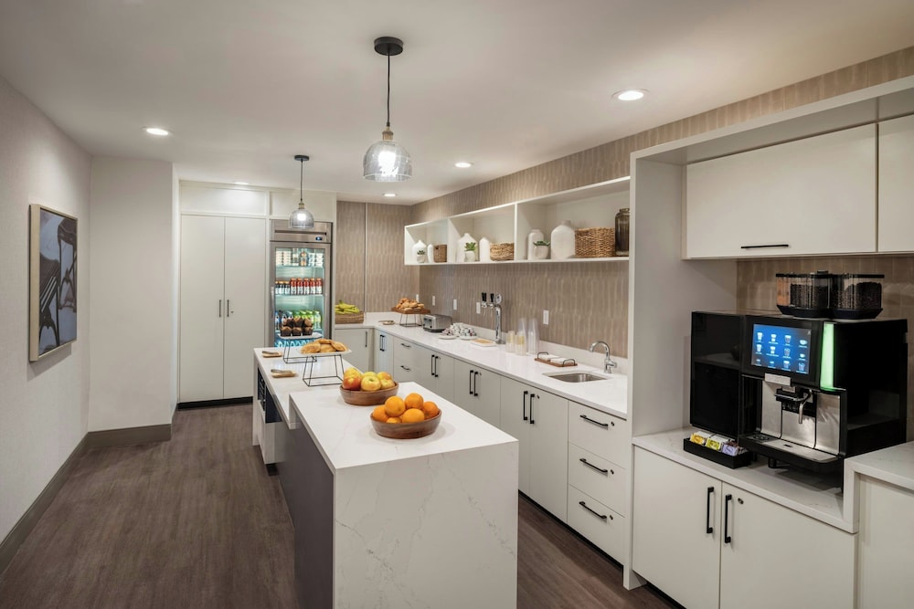 Delta Hotels by Marriott Jacksonville Deerwood - photo 35