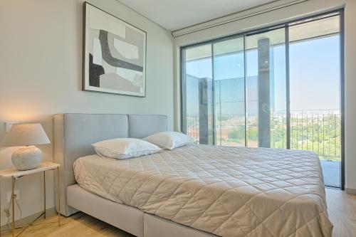 Brand New Luxurious Ap T2 Amazing View with garage — 4-Star Luxury Hotel in Vila Nova De Gaia, Portugal