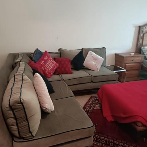 Modern 1BR with Shared Kitchen & Lounge - last minute hotel in Lahore