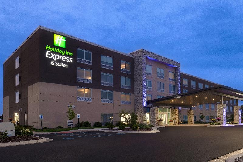 Holiday Inn Express & Suites Grand Rapids South Wyoming by IHG - photo 2