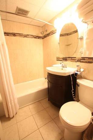Colton Court Motor Inn - photo 4