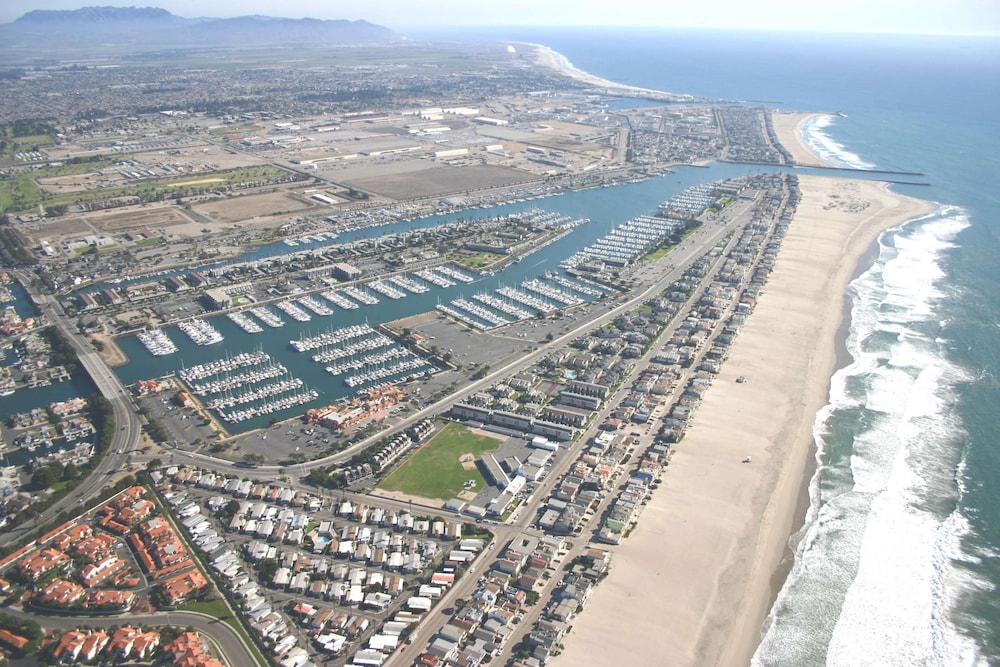 Hampton Inn Channel Islands Harbor Oxnard - photo 49