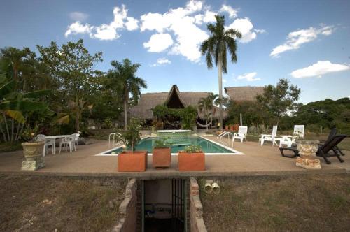 Casa los Almendros — 4-Star Luxury Hotel in Guamo, Colombia
