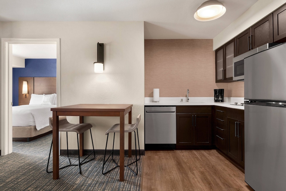 Residence Inn by Marriott Salinas Monterey - photo 9