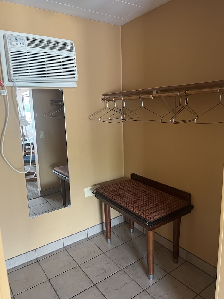 All Star Inn & Suites - photo 136