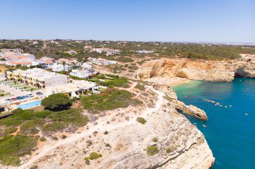 Casa Benagil Mar — 4-Star Luxury Hotel in Lagoa, Portugal