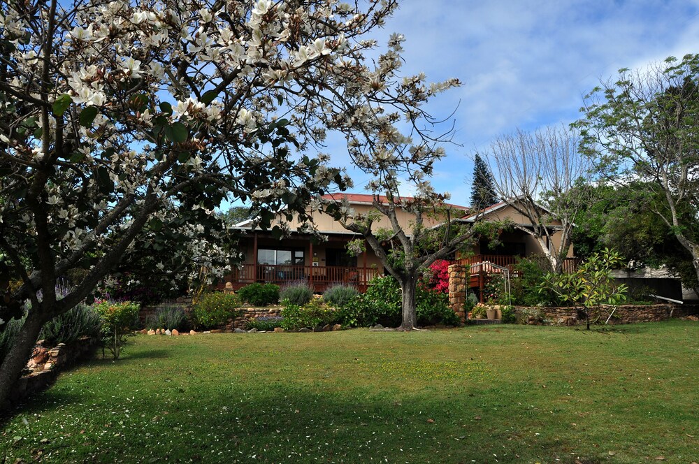 Dempsey's Self Catering Guest House — 4-Star Luxury Hotel in Port Elizabeth, South Africa