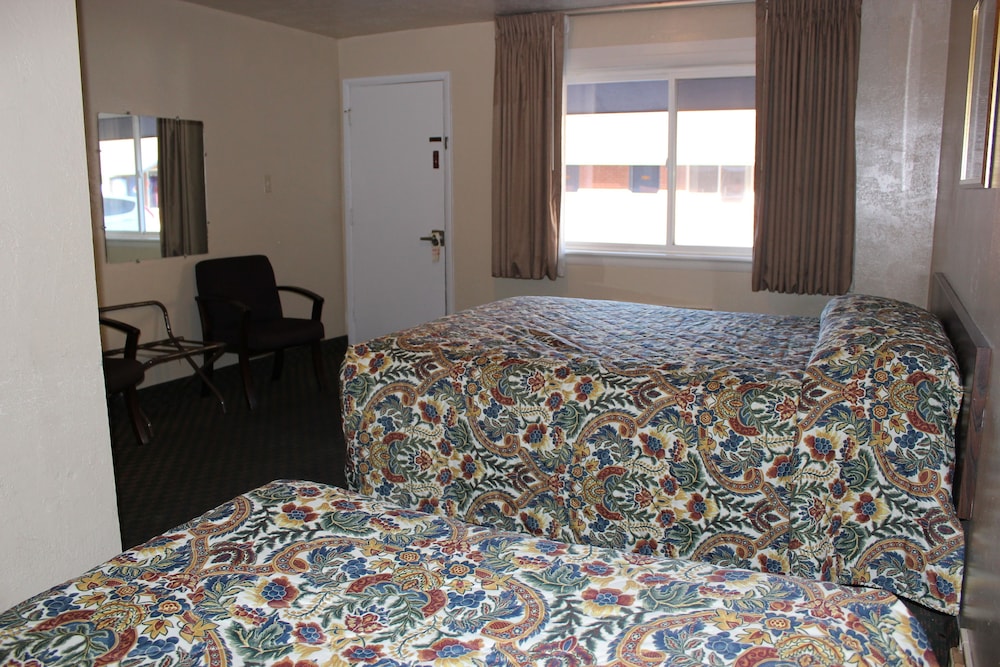 Lava Spa Motel & RV Park - photo 18