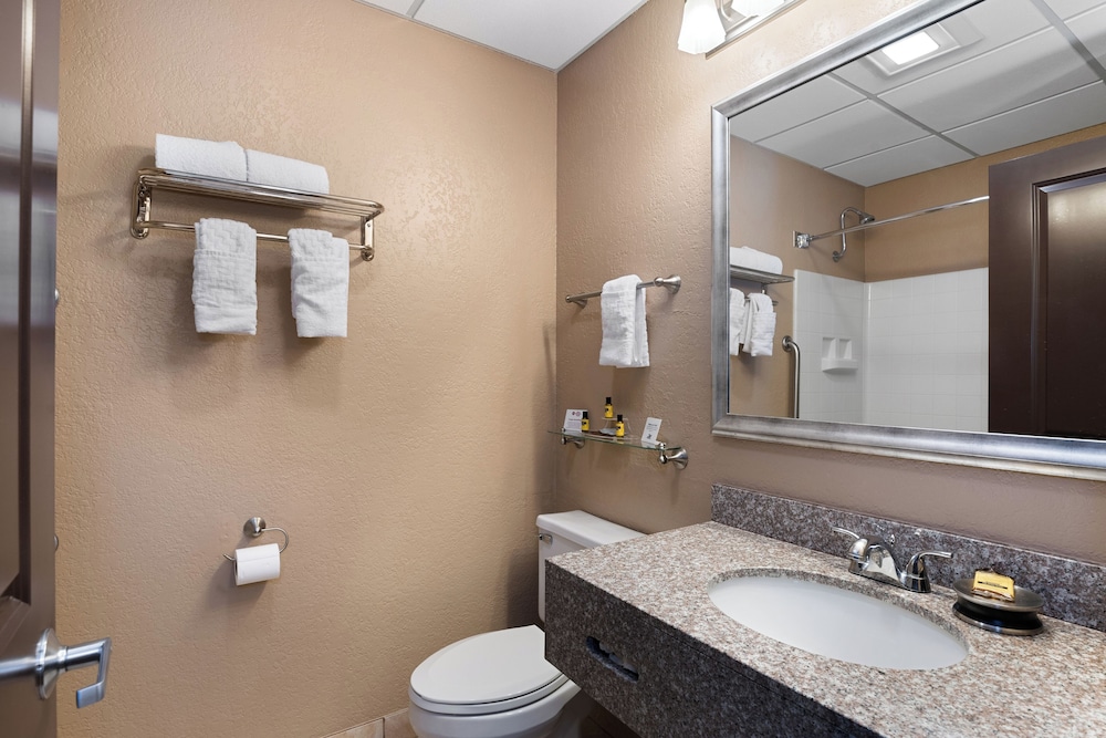Antioch Inn & Suites Near Gurnee - photo 10