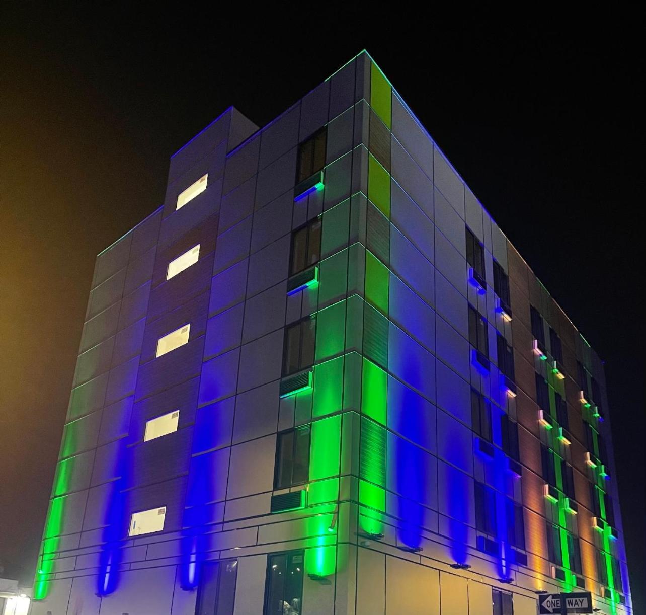 Casa Blanca Hotel Brooklyn in Brooklyn, United States