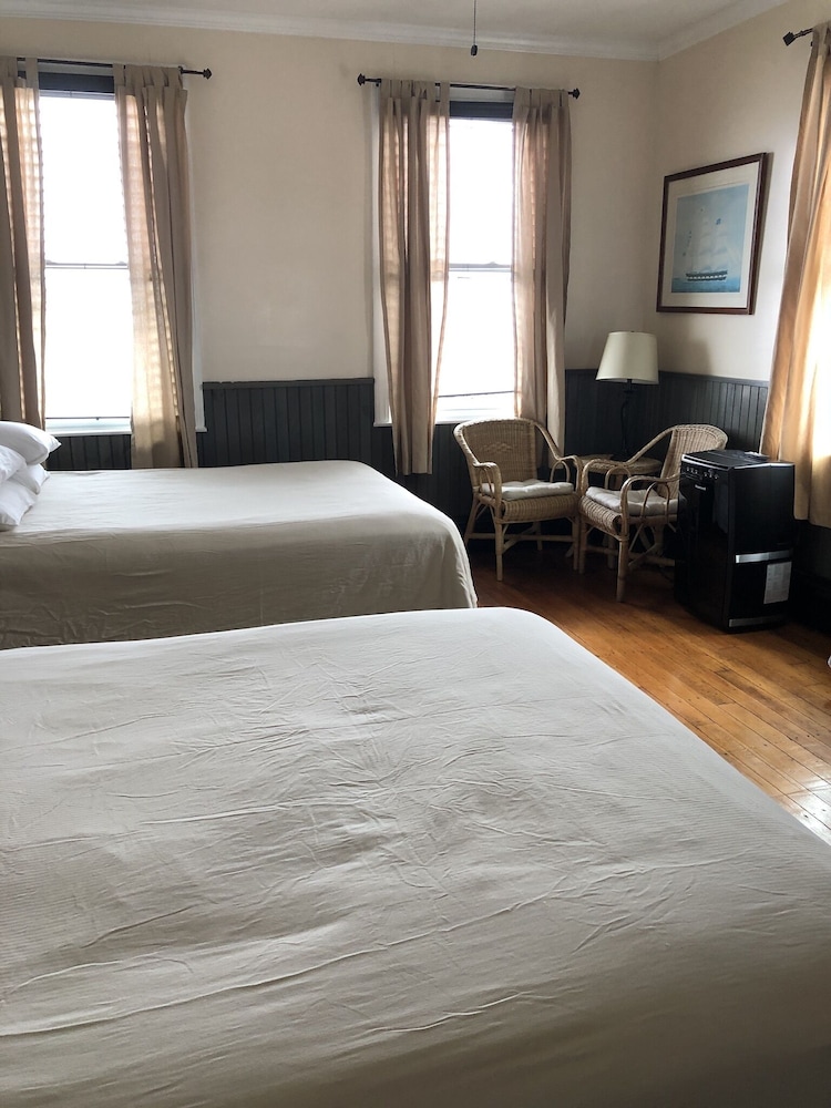 Water Street Inn - photo 6