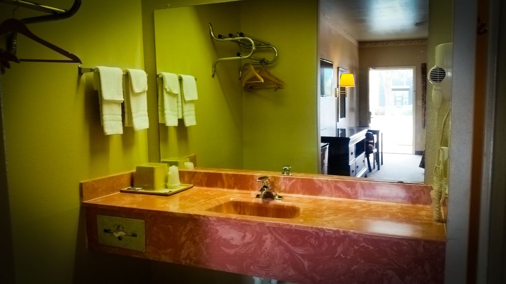 La Copa Inn Brownsville - photo 17